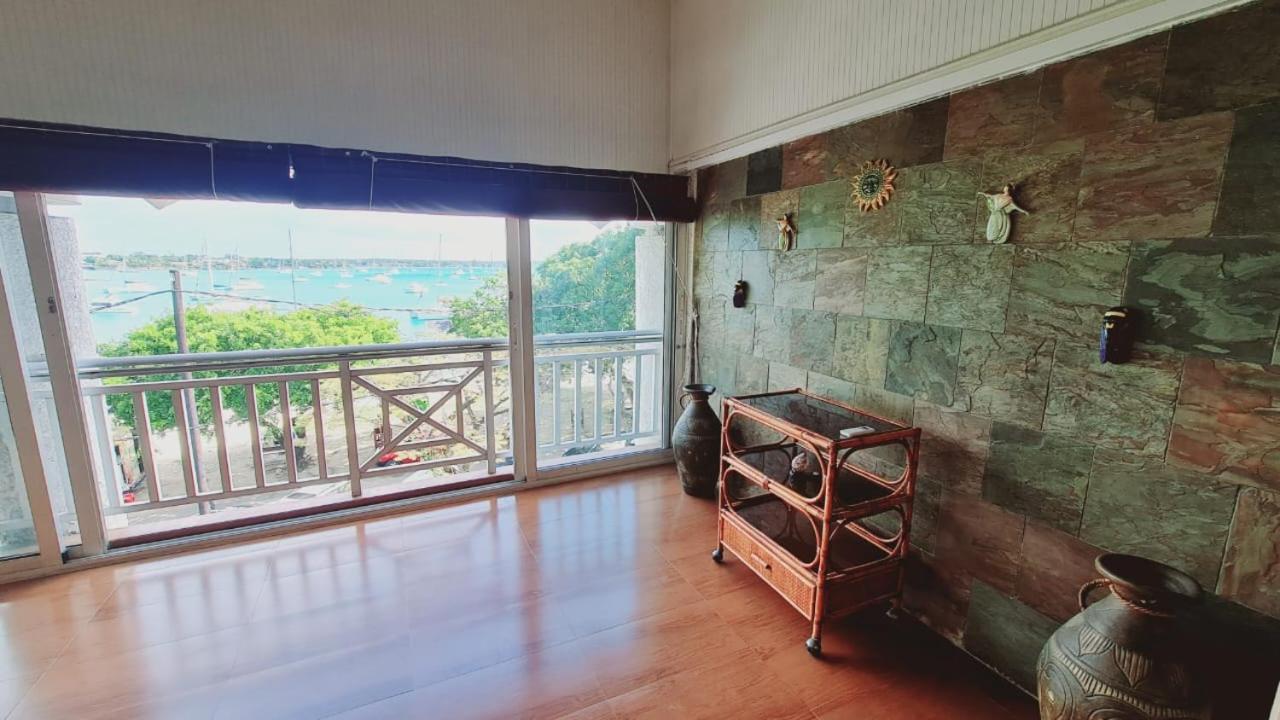 Beachfront Penthouse With Panoramic Ocean View Apartament
